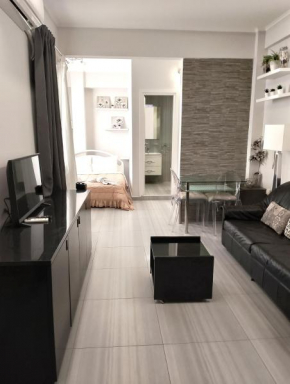 Minimal Downtown Apartment A